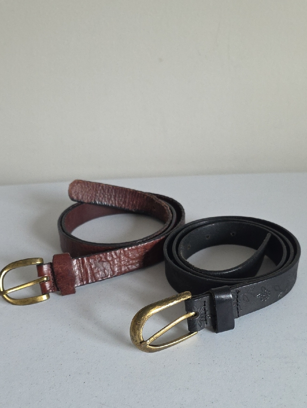 NORTHERN REFLECTIONS | Set Of 2 Leather Belts Embossed brown Black Sz L